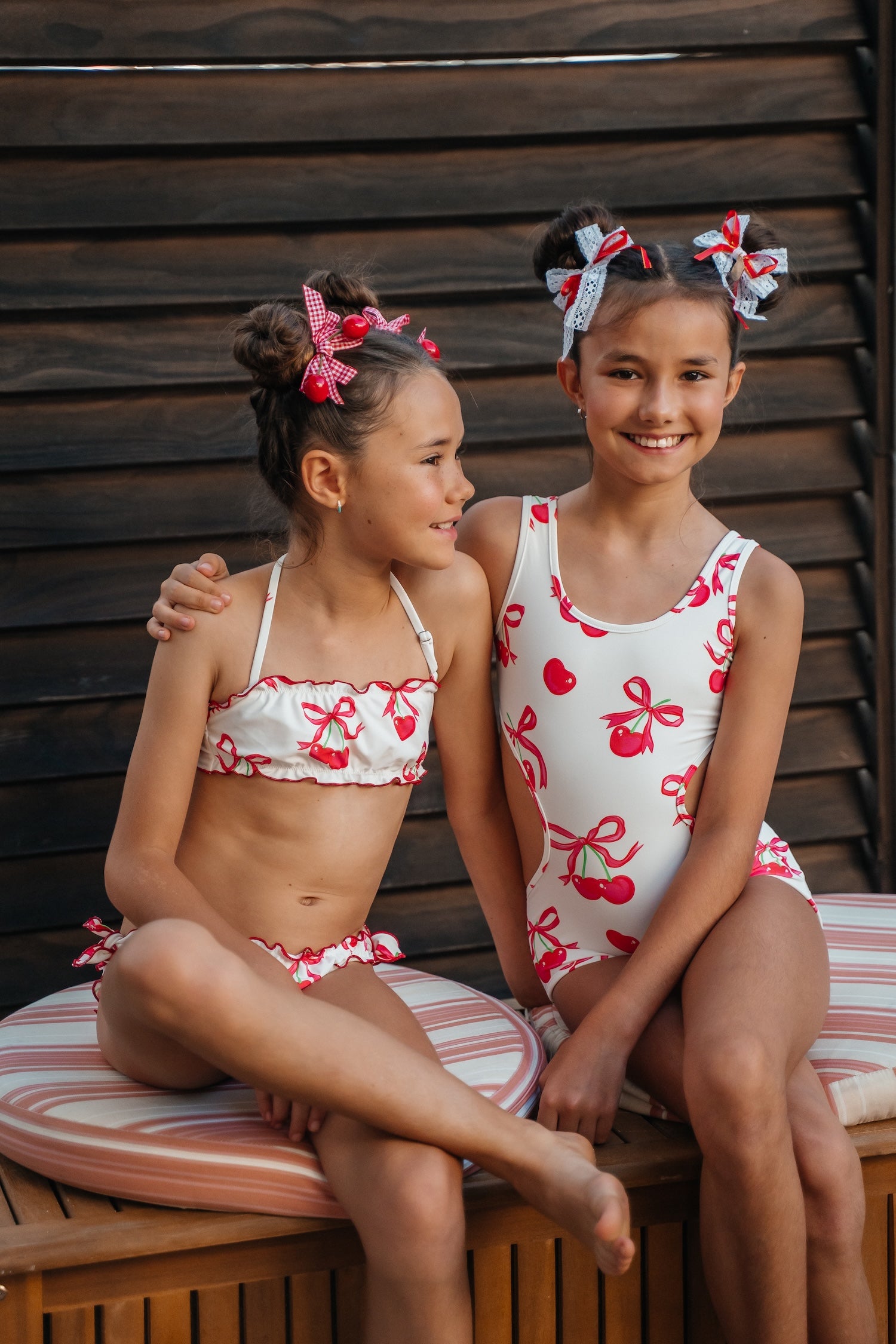 CAROLINA CHERRIES AND BOWS